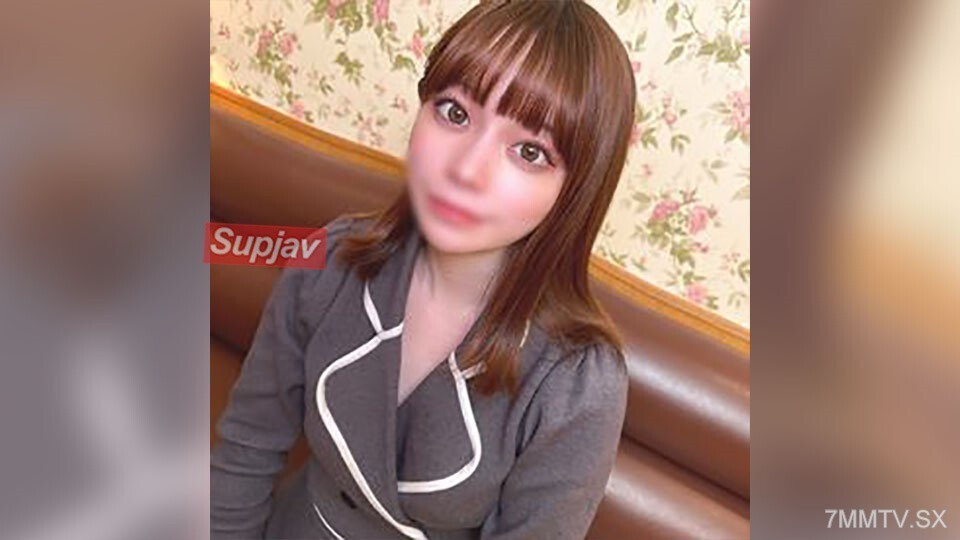 Mana-chan is so Cute and Lost! Don't Miss Her 2nd Ejaculation in the Swimming Pool!