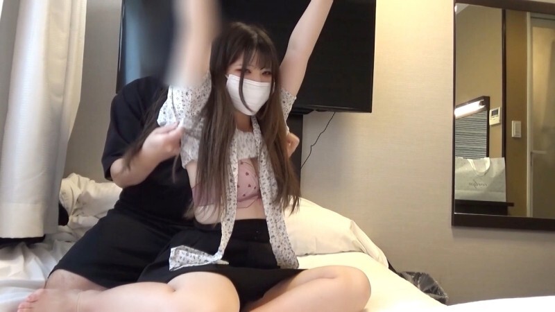 An 18-Year-Old College Girl's First Appearance: A Shocking Transformation in Tokyo!