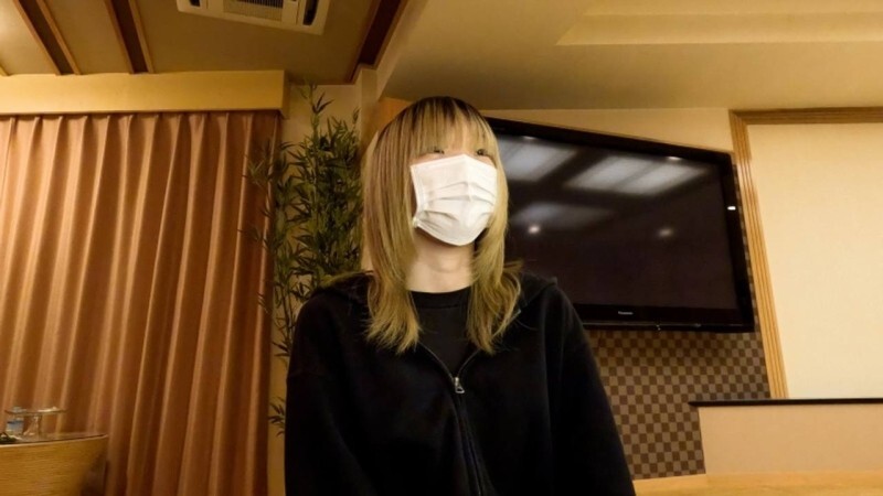 Asahi's FC2 PPV: Zartbearmte Schönheit mit schlanker Figur - Neues Video mit anderem Blickwinkel