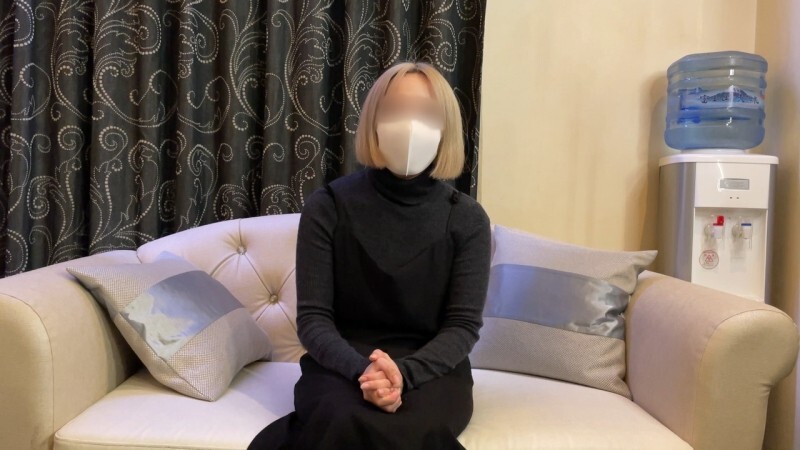 Deutsche Friseurin, 27, entdeckt ihre Leidenschaft für intensives Liebesspiel