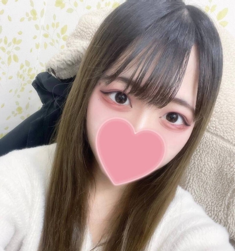 Amateurin Ena-chan (19) vor Büro & Waschbecken - Sehen Sie zu!