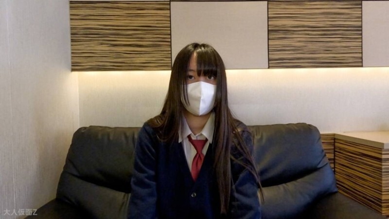 Hazuki (18) - Eine schlanke Schönheit mit kleinen Brüsten und einem Sauggerät